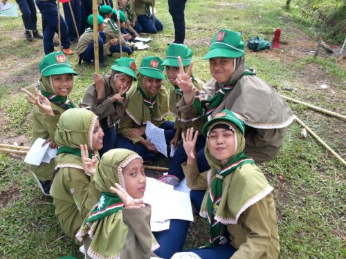 Kemah Karang Asri Kelas 5_047